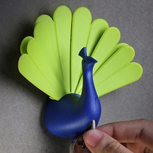 QUALY מתלה ומחזיק מפתחות - טווס-0