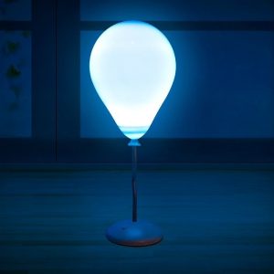 מנורה מחליפה צבעים בצורת בלון-0