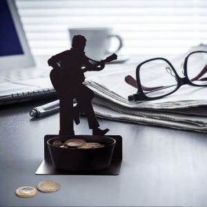 גיטריסט - מתקן לכסף קטן-0