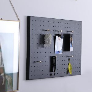 לוח מתכת מחורר-0