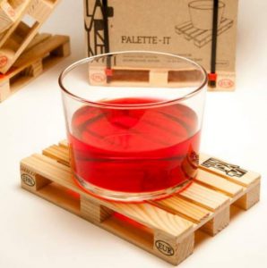 סט 4 תחתיות לכוסות בעיצוב רמפת עץ-0