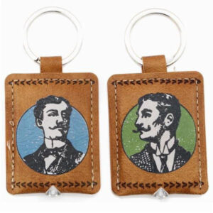 Gent's Essentials - מחזיק מפתחות  עם פנס